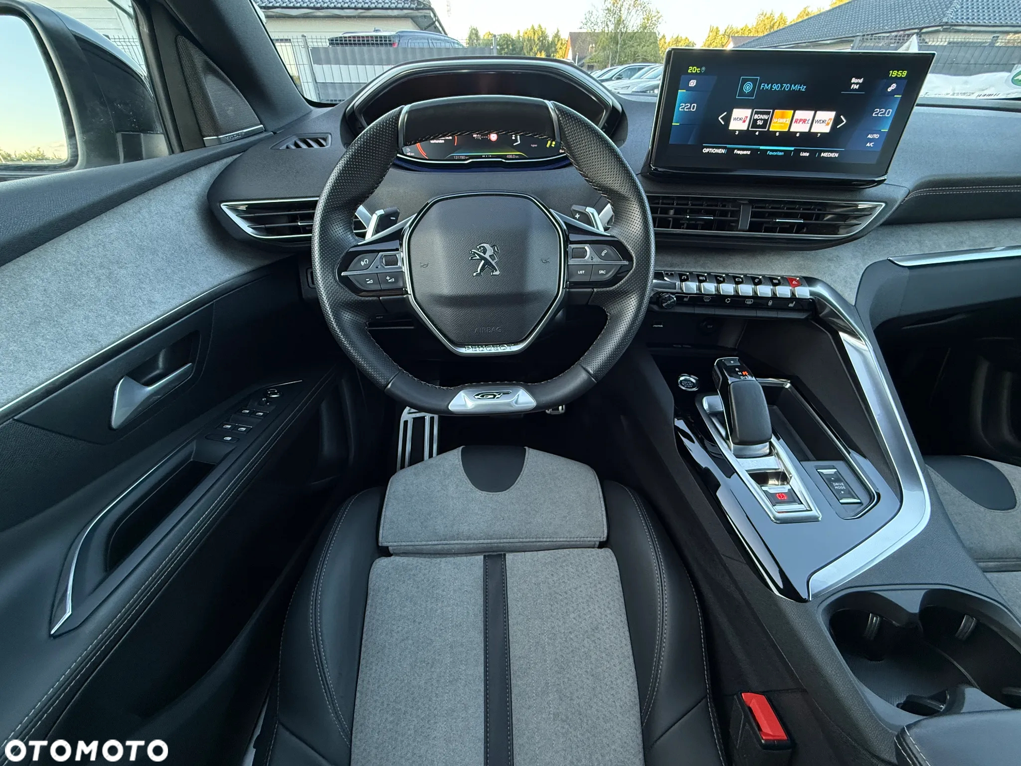 Peugeot 3008 Plug-In Hybrid 225 e-EAT8 GT - 36