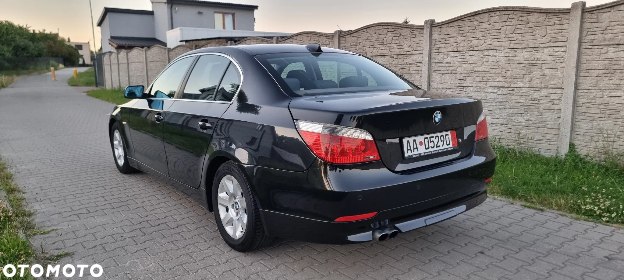 BMW Seria 5 525i - 11