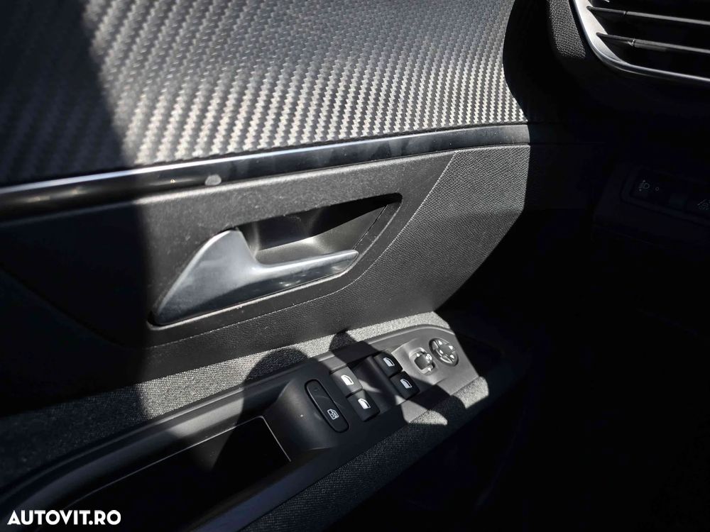 Peugeot 3008 - 17