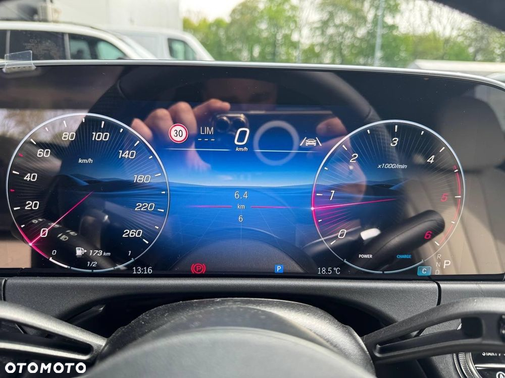 Mercedes-Benz Klasa E 220 d 4-Matic AMG - 27