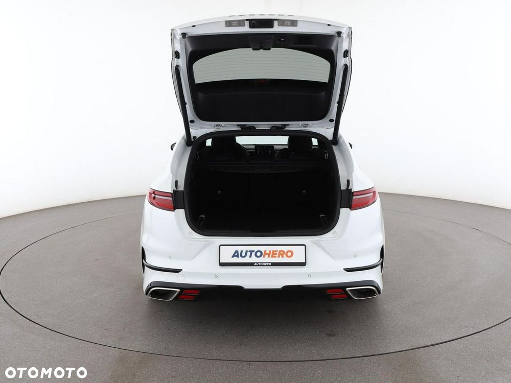 Kia ProCeed 1.6 T-GDI GT DCT - 20