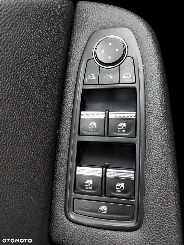 Renault Clio BLUE dCi 115 BUSINESS EDITION - 18