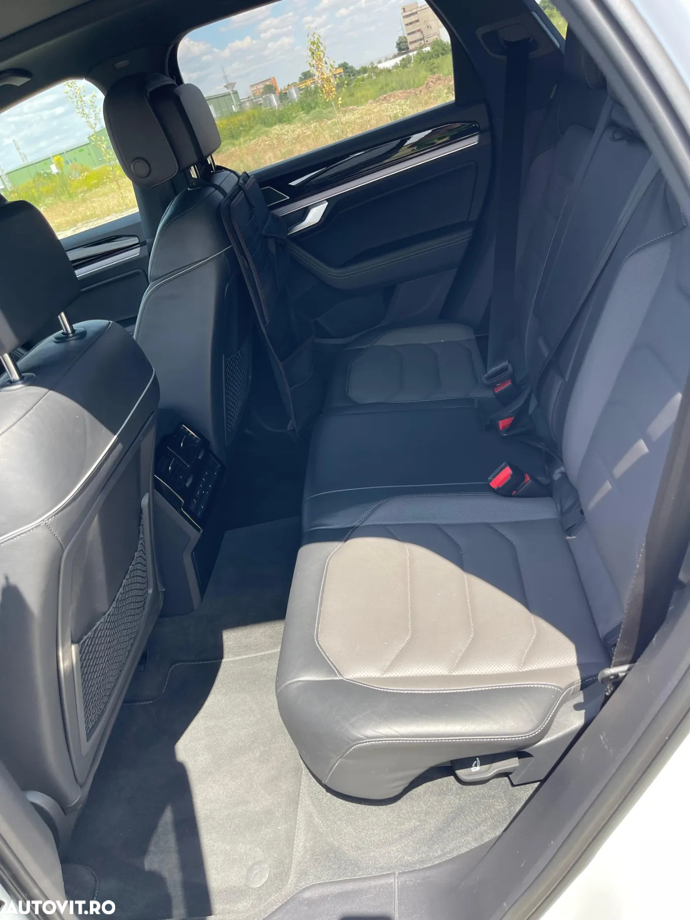 Volkswagen Touareg V6 TDI R-Style - 8