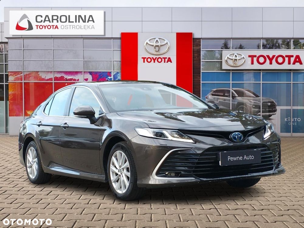 Toyota Camry - 8