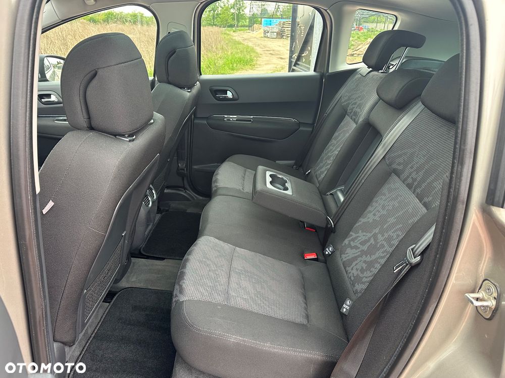 Peugeot 3008 120 VTi Premium - 34