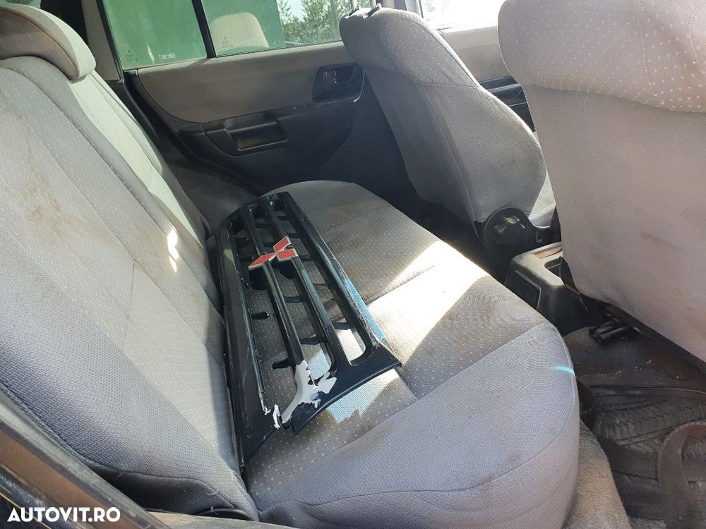 bara spate capota portbagaj haion mocheta rulou oglinda stanga dreapta Mitsubishi Pajero Pinin motor 1.8 benzina dezmembrez - 5