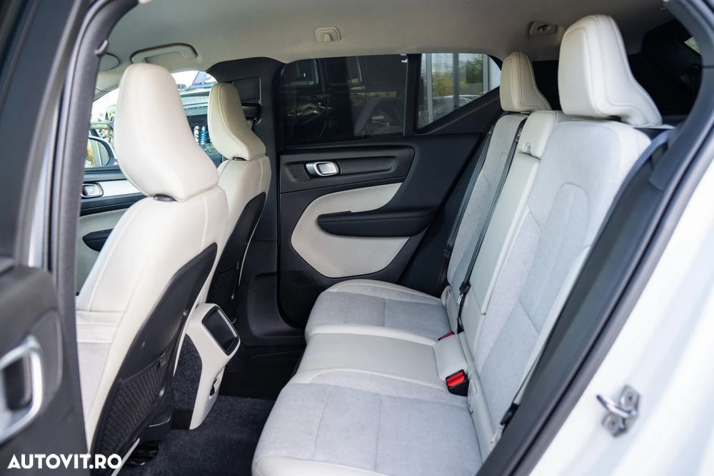 Volvo XC 40 D3 AWD Momentum - 25