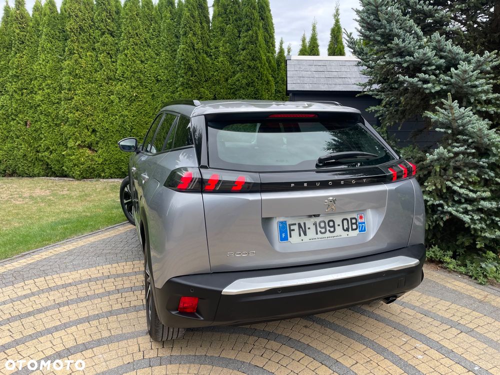 Peugeot 2008 BlueHDi 100 STOP & START Allure - 29
