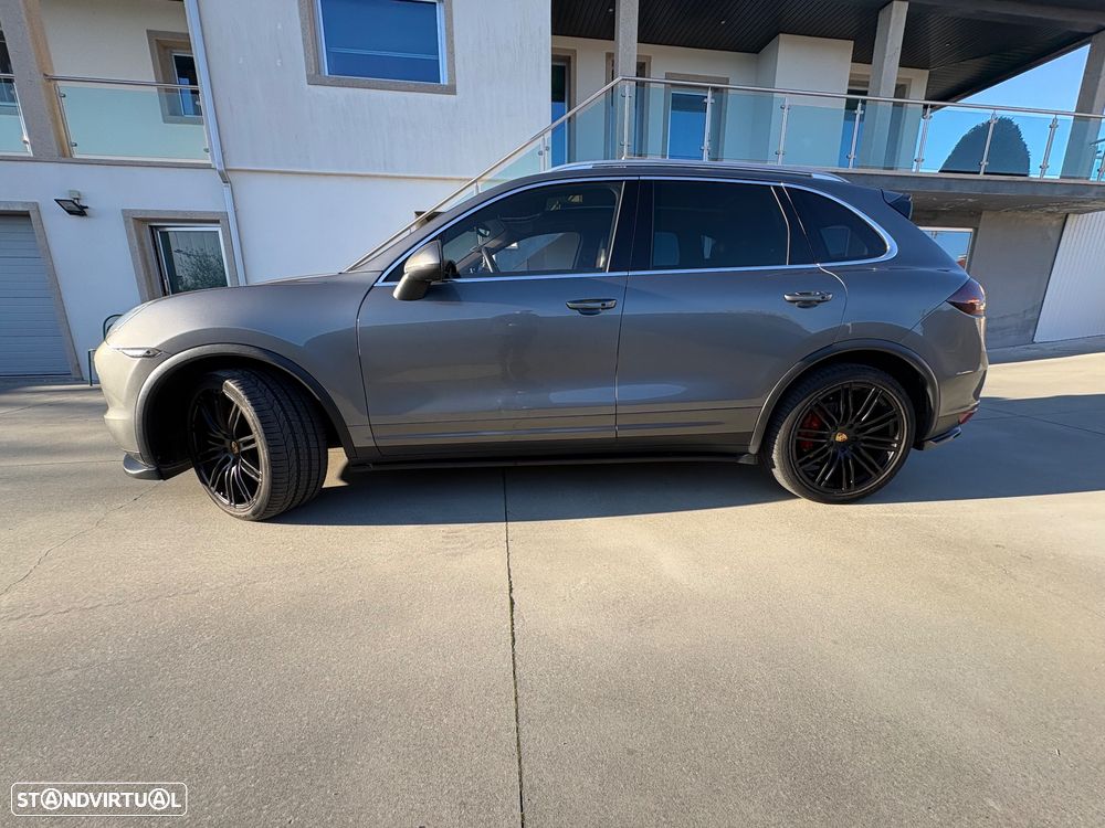 Porsche Cayenne S - 3