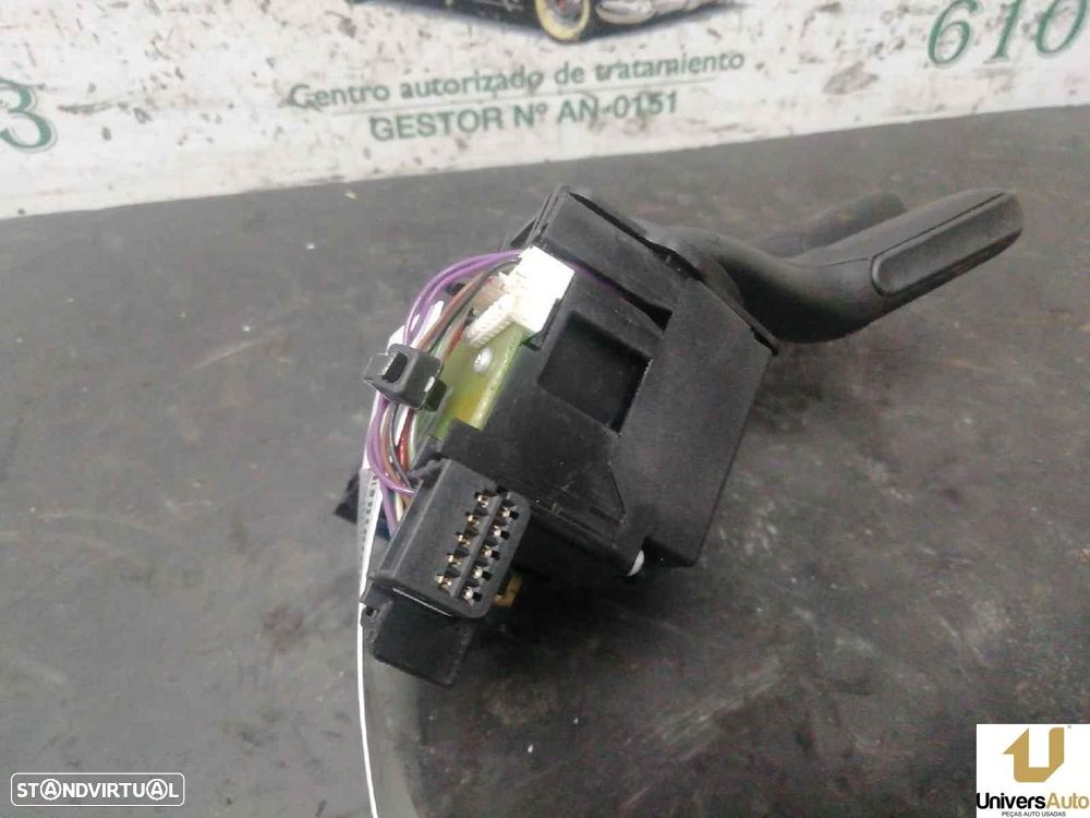 COMANDO MULTIFUNÇÕES AUDI A3 SPORTBACK 2006 -8P0953513B - 4