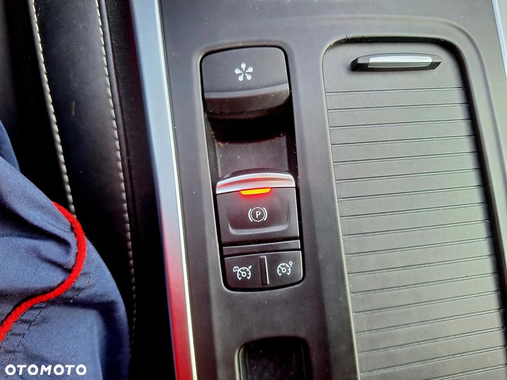 Renault Megane ENERGY TCe 130 EDC GT LINE - 37
