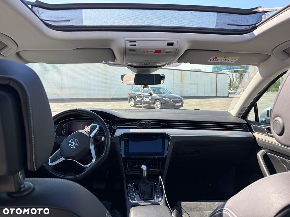 Volkswagen Passat 2.0 TSI Elegance DSG - 9