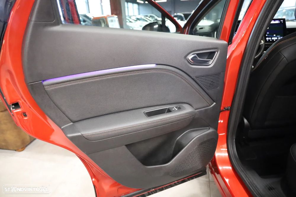 Renault Captur 1.6 E-Tech Plug-In Initiale Paris - 4