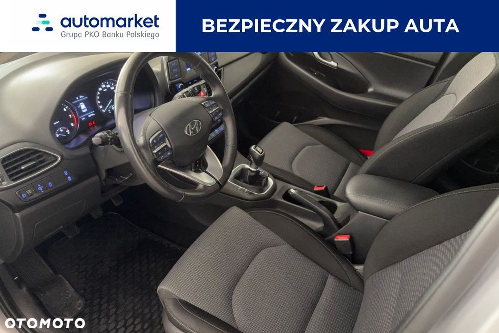 Hyundai i30 1.5 DPI Classic + - 11