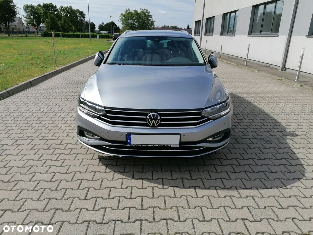 Volkswagen Passat 2.0 TDI EVO Elegance DSG - 2