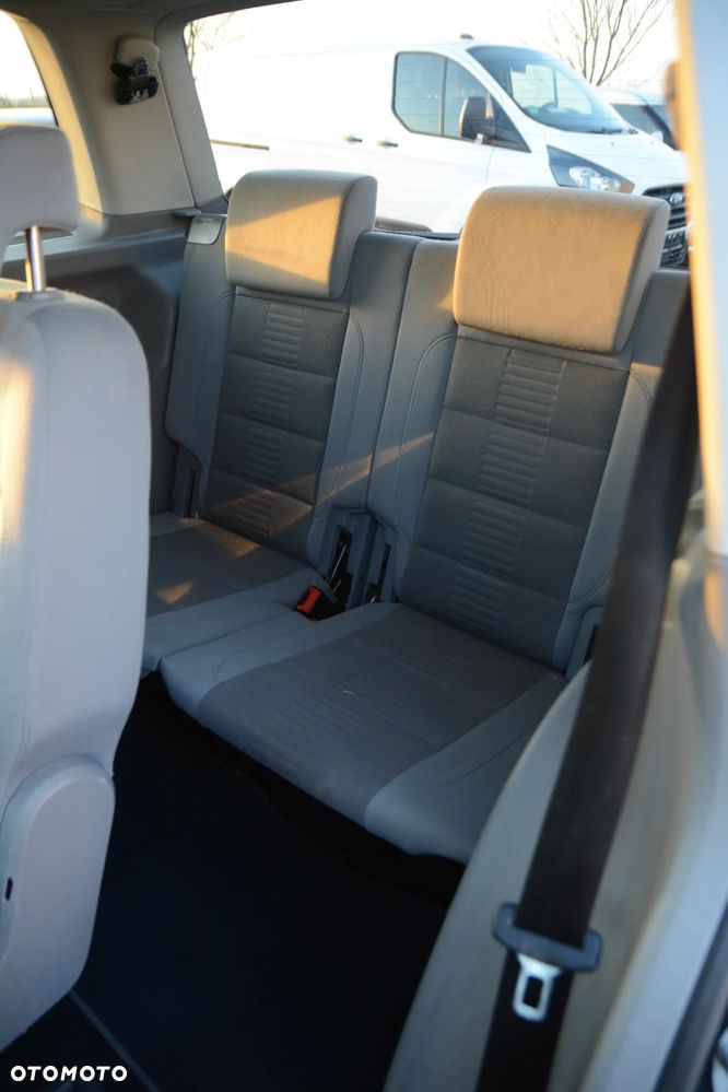 Volkswagen Touran 2.0 TDI DPF Trendline - 18