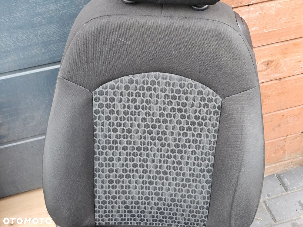 FOTELE PRZEDNIE KANAPA OPARCIE TYŁ MATERIAŁOWE OPEL CORSA E 3 DRZWI EUROPA - 5