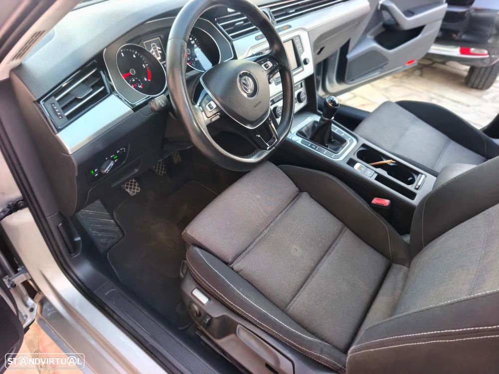 VW Passat Variant 1.6 TDI BlueMotion - 10