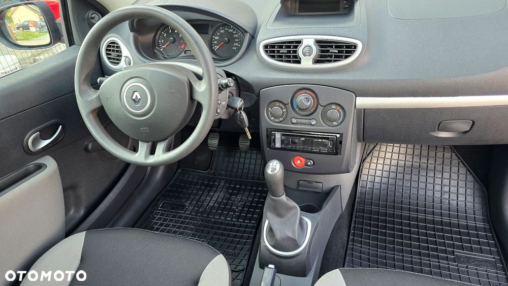 Renault Clio 1.2 16V 75 Collection - 11