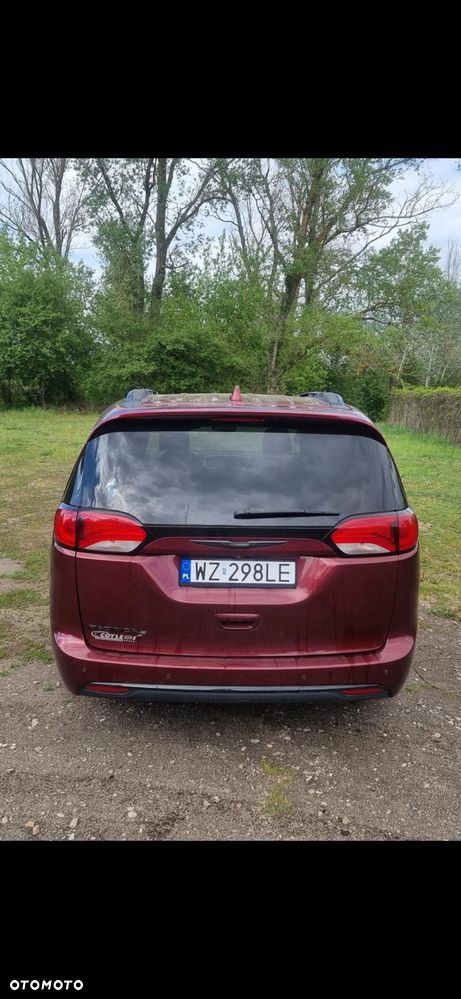 Chrysler Pacifica - 30