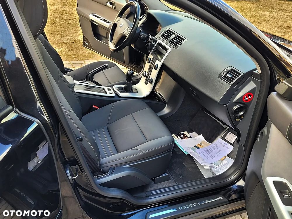 Volvo V50 DPF DRIVe Momentum - 18