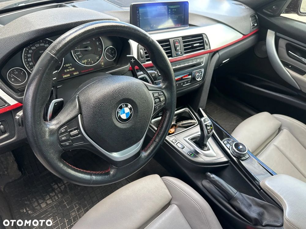 BMW Seria 3 328i xDrive Sport Line - 11