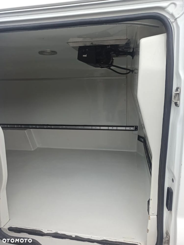 Renault TRAFIC - 8