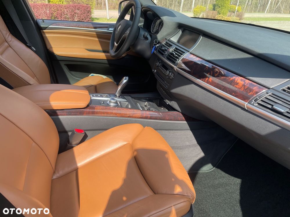 BMW X5 xDrive35d - 27