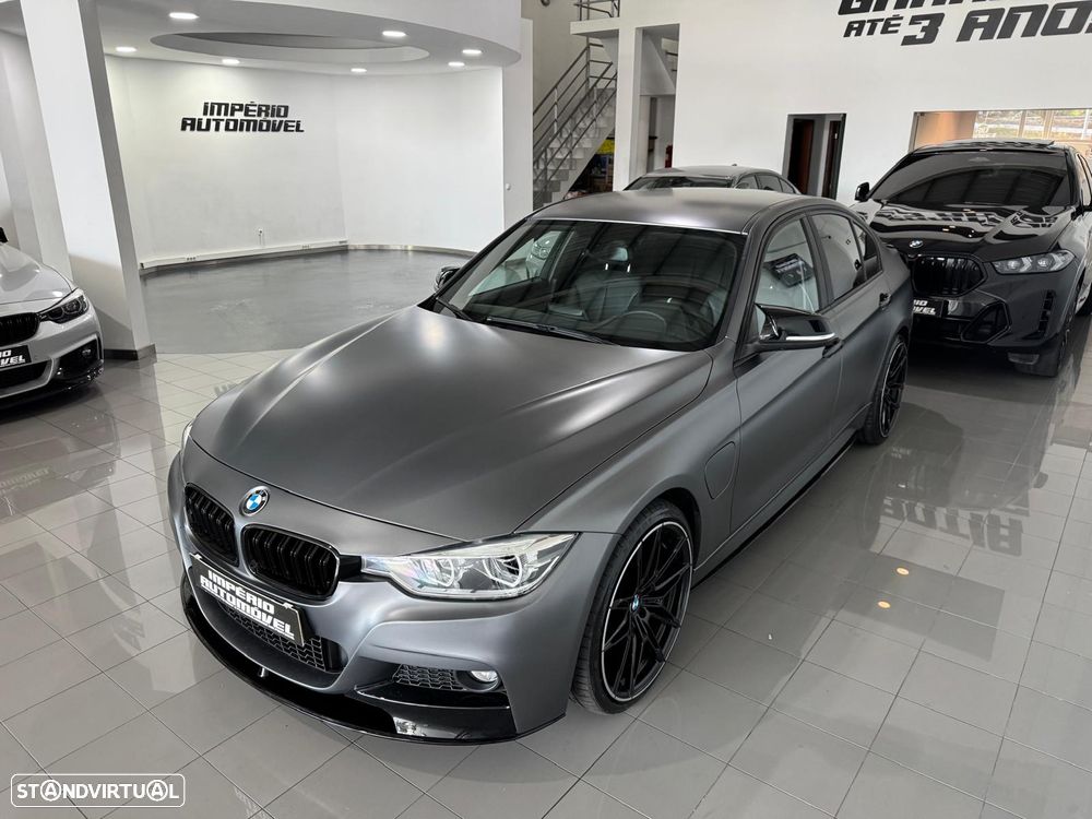 BMW 330 e iPerformance Pack M - 3