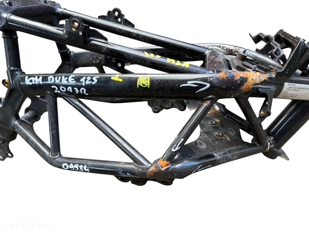 Rama +dokumenty KTM Duke 125  2017Rok - 3