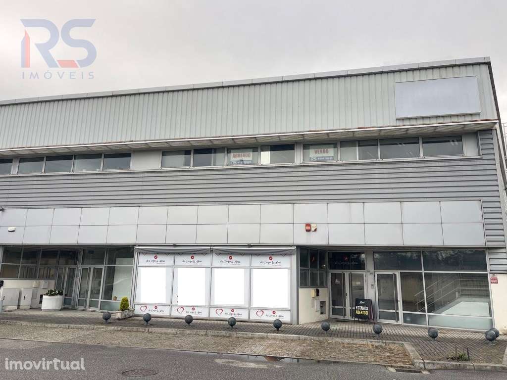 Escritório Vilar do Pinheiro - Grande imagem: 2/28
