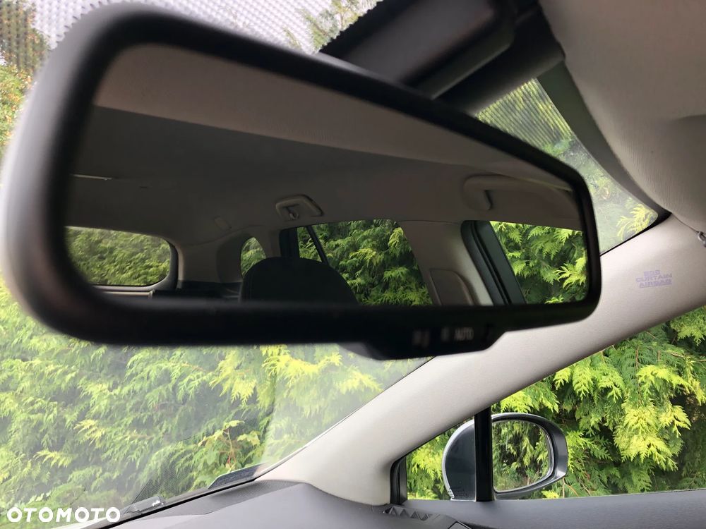 Toyota Avensis 2.0 D-4D Sol plus - 17