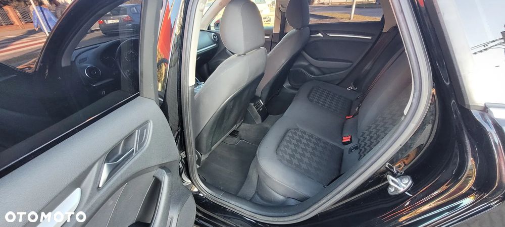 Audi A3 Sportback 1.2 TFSI Ambiente - 6