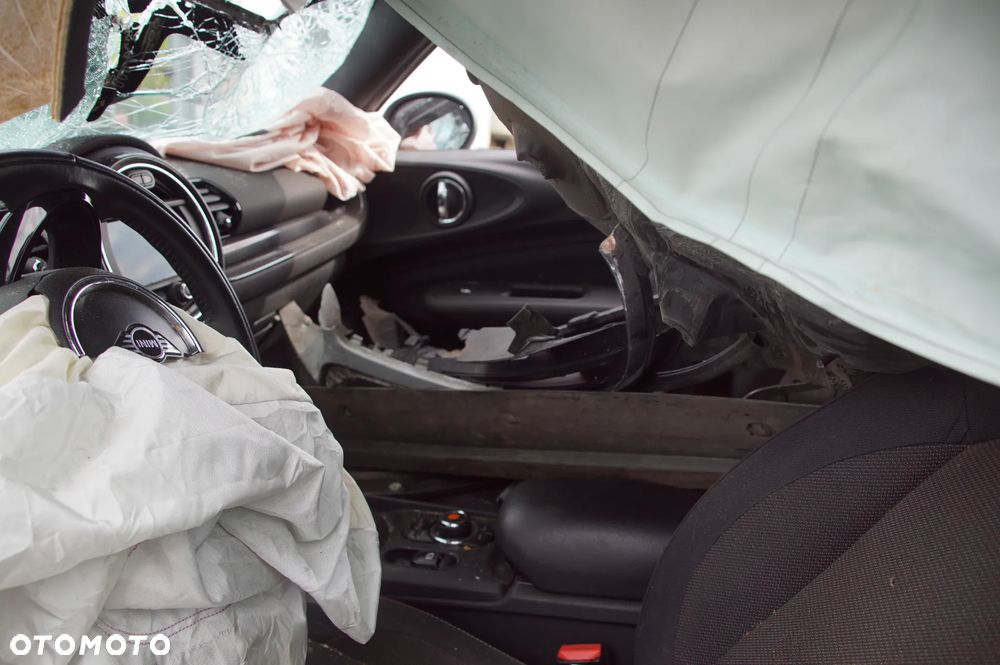 Auto na części - Mini Clubman II Lift 1.5 136 KM B38A15M1 7DCT300 A62 2019R Silnik Skrzynia Drzwi Klapa Szyba Lampa Deska Kokpit Sterownik Moduł Czujnik Licznik Wyświetlacz Kierownica - 10