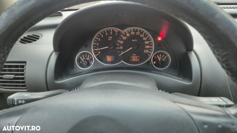 Opel Corsa ver-1-2i-easytronic-comfort - 3