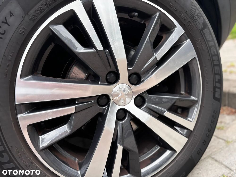 Peugeot 3008 1.2 PureTech Allure S&S EAT8 - 9
