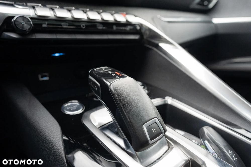 Peugeot 3008 THP 165 EAT6 Stop & Start Allure - 19