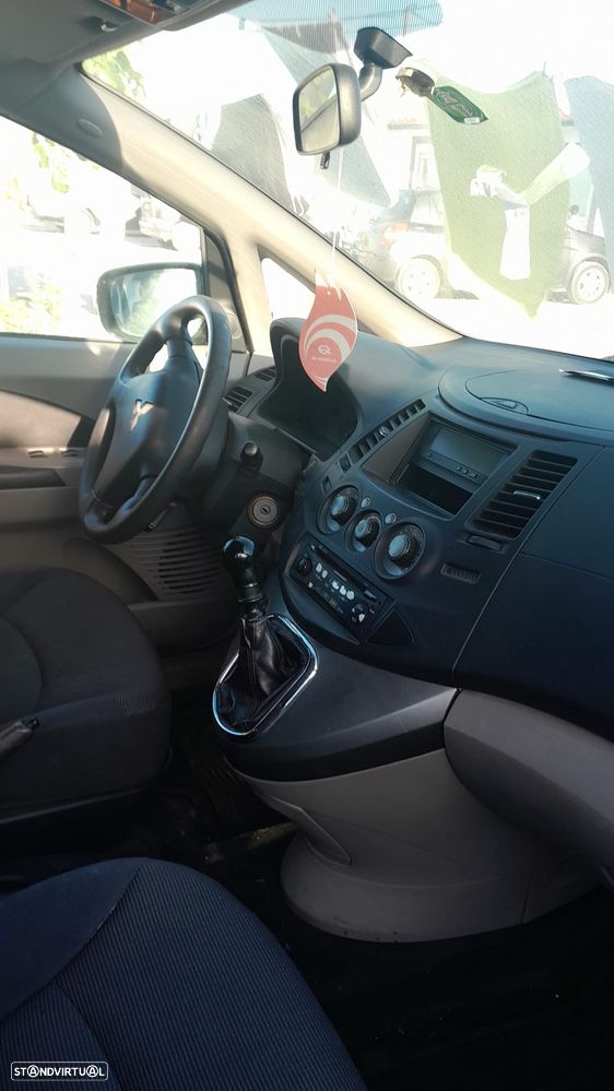 Mitsubishi Grandis 2.0 DI-D Invite - 3