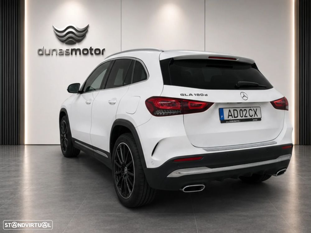 Mercedes-Benz GLA 180 d AMG Line - 2