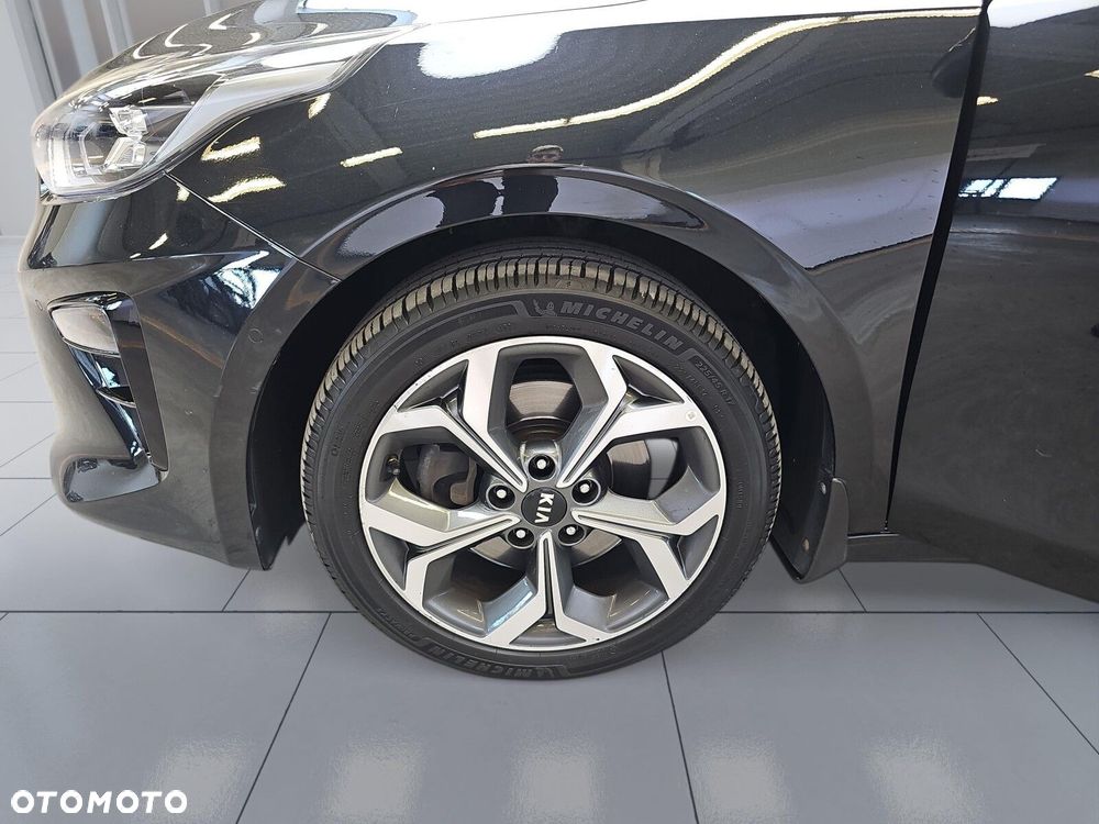 Kia Ceed 1.6 CRDi mHEV L DCT - 35