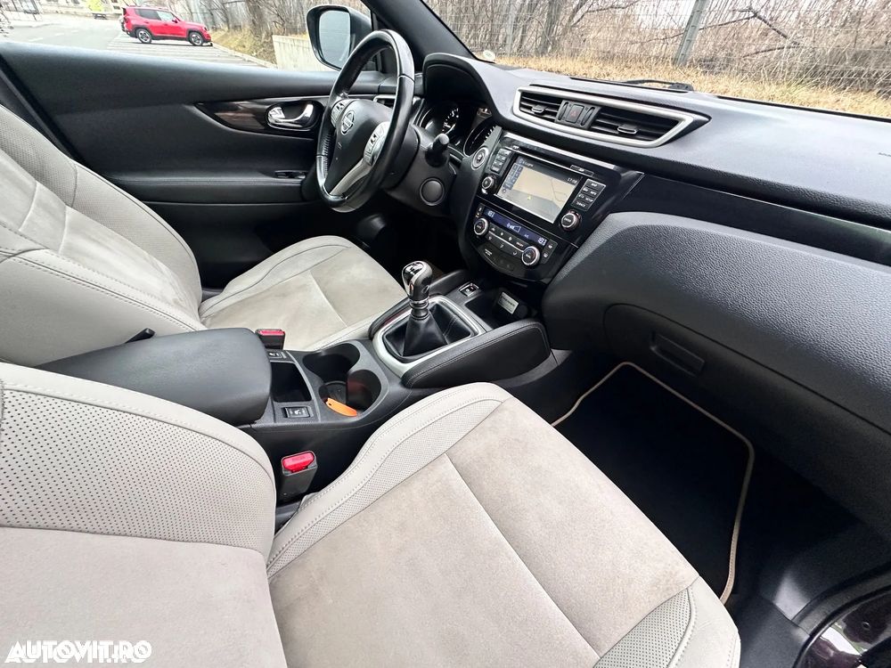Nissan Qashqai 1.6 DCI 4 x 4 DPF tekna - 25