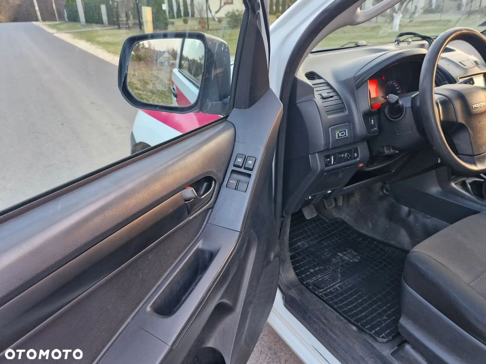 Isuzu D-Max - 10
