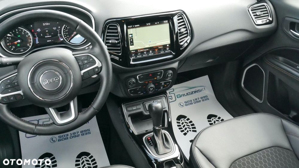Jeep Compass - 12