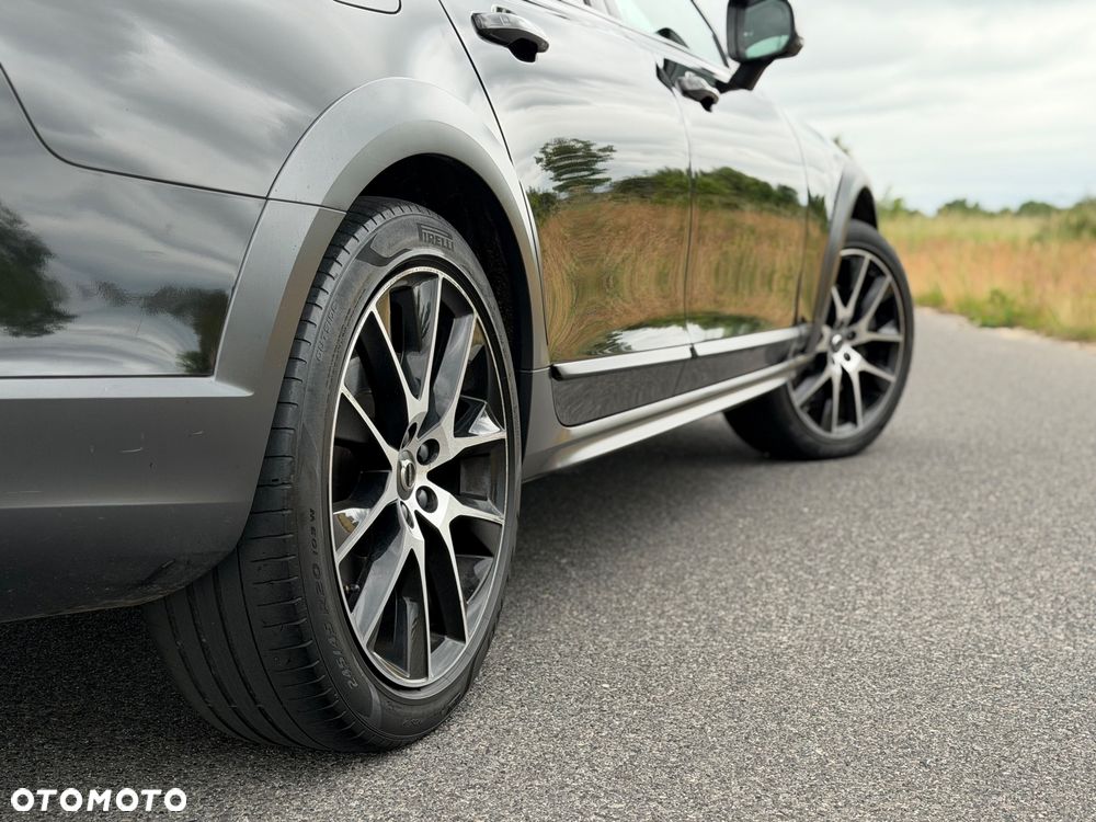 Volvo V90 Cross Country B5 D AWD Geartronic Pro - 24