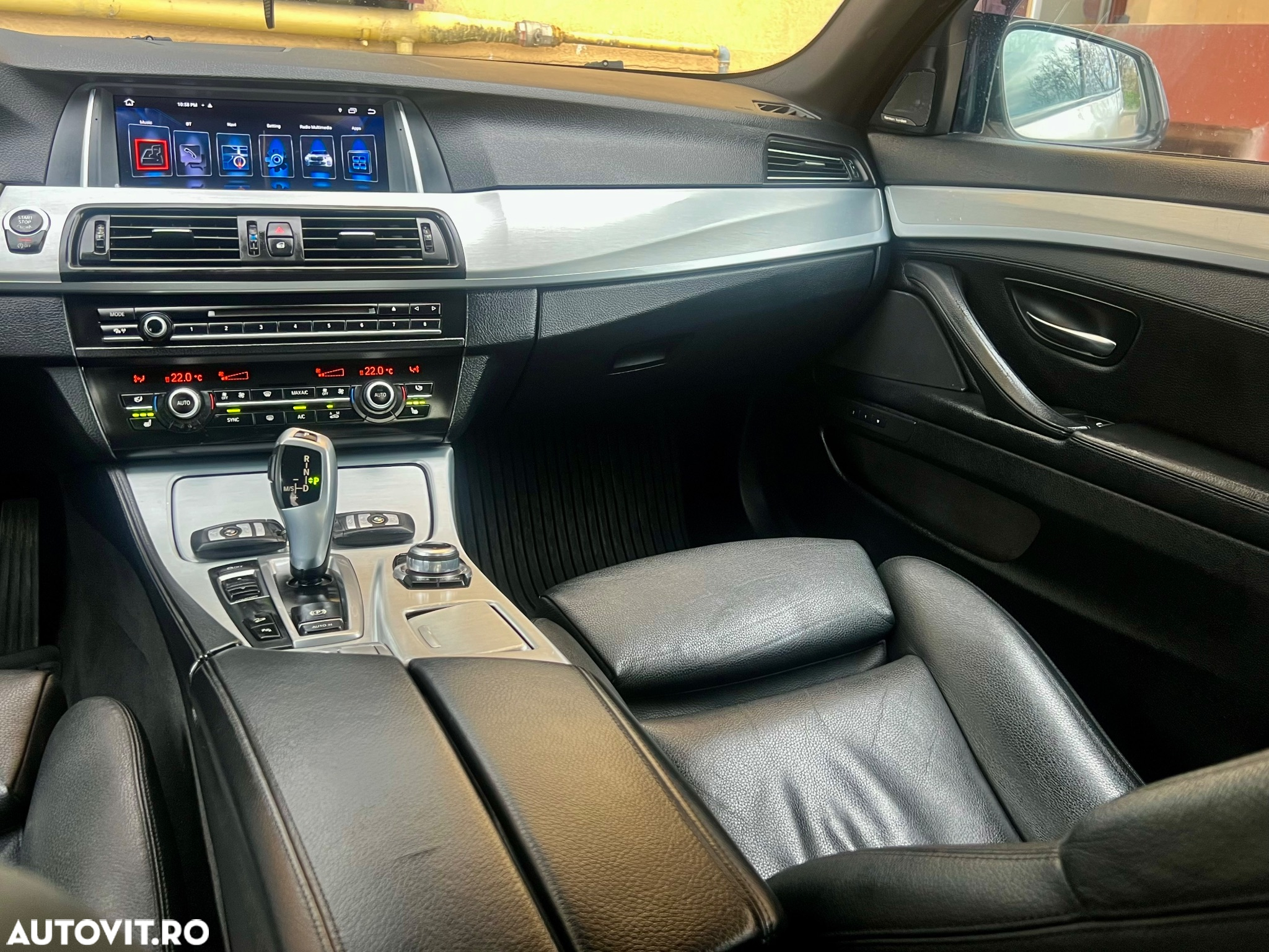 BMW Seria 5 520d xDrive - 29