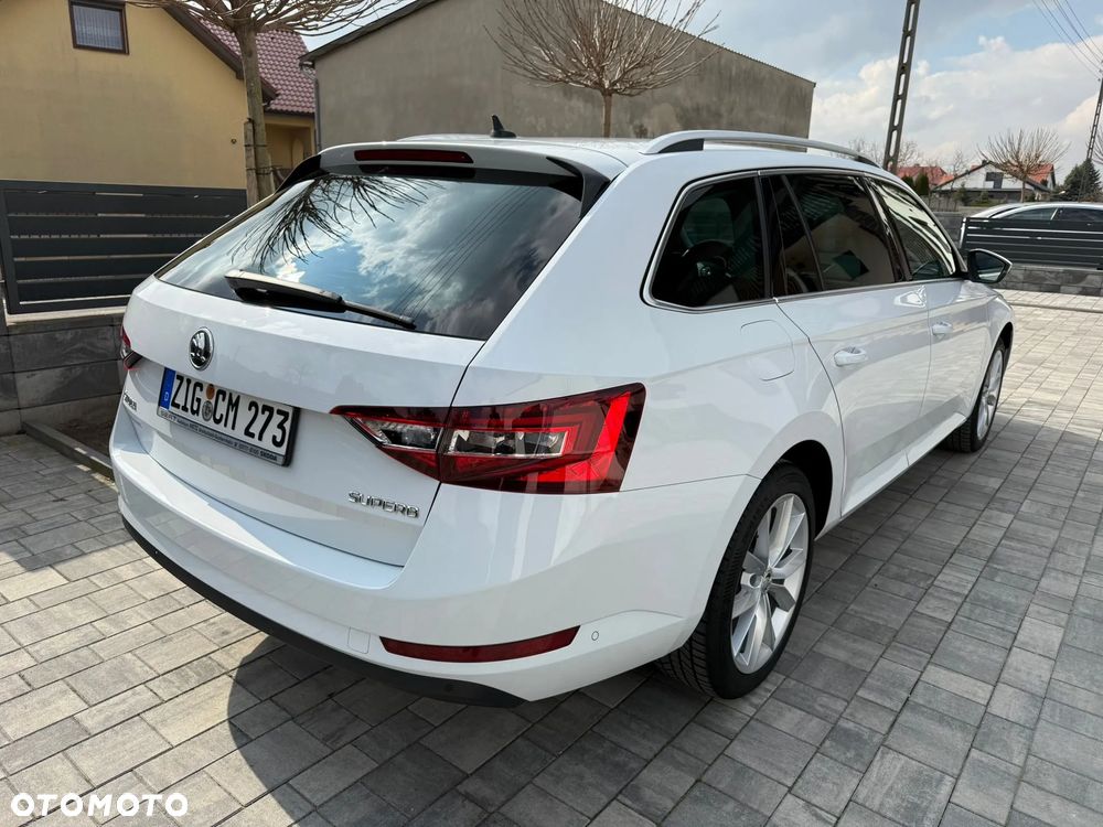Skoda Superb 2.0 TDI DSG Premium Edition - 14