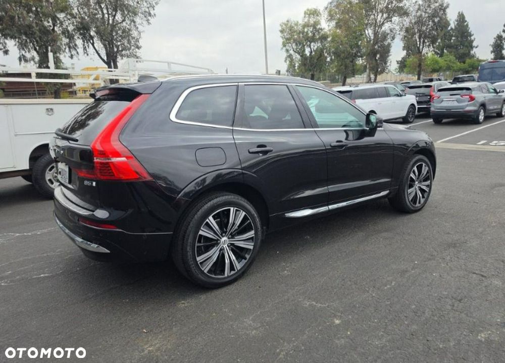 Volvo XC 60 B5 B AWD Plus Bright - 4