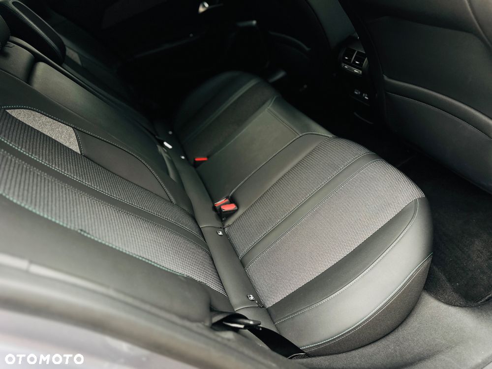 Peugeot 308 BlueHDi 130 EAT8 Allure Pack - 21