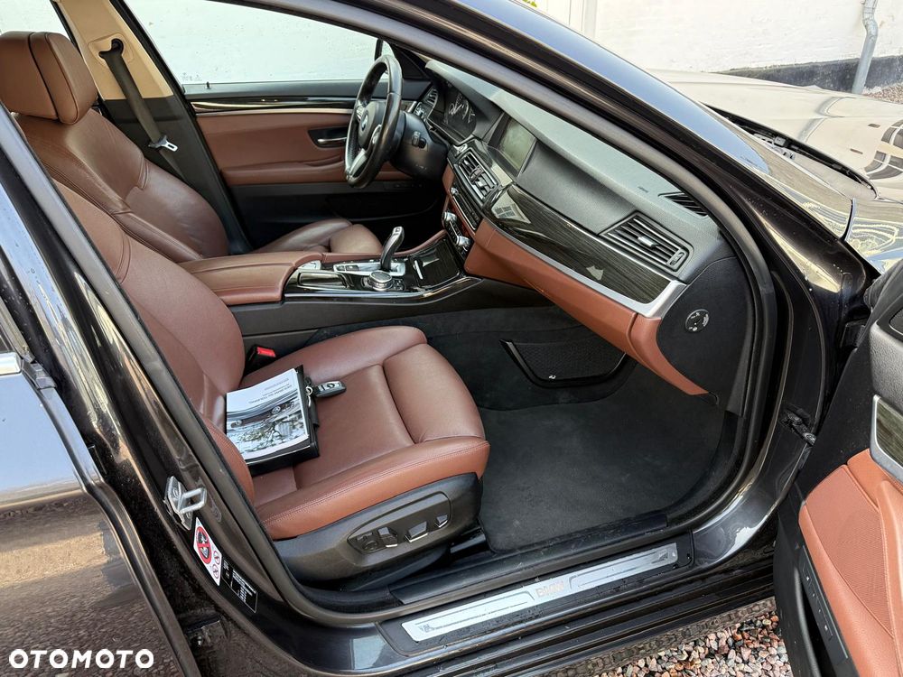 BMW Seria 5 530d Luxury Line - 14