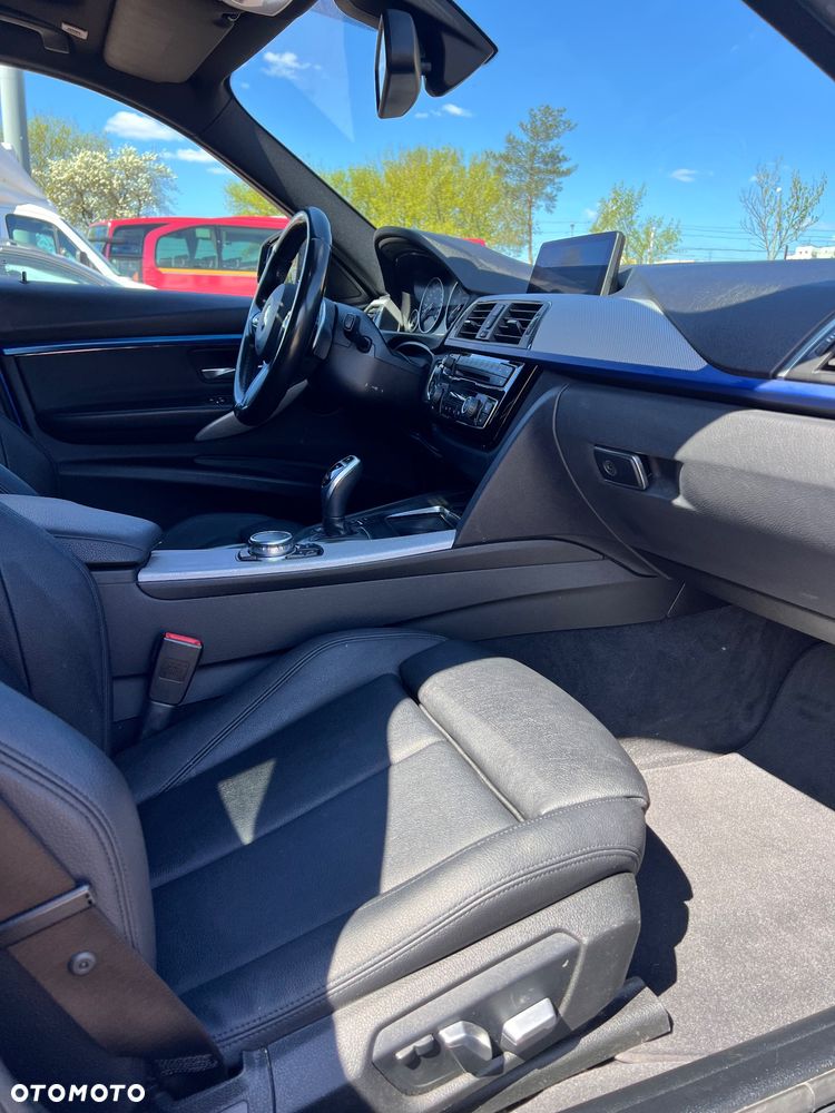 BMW Seria 3 320i Edition M Sport Shadow - 12